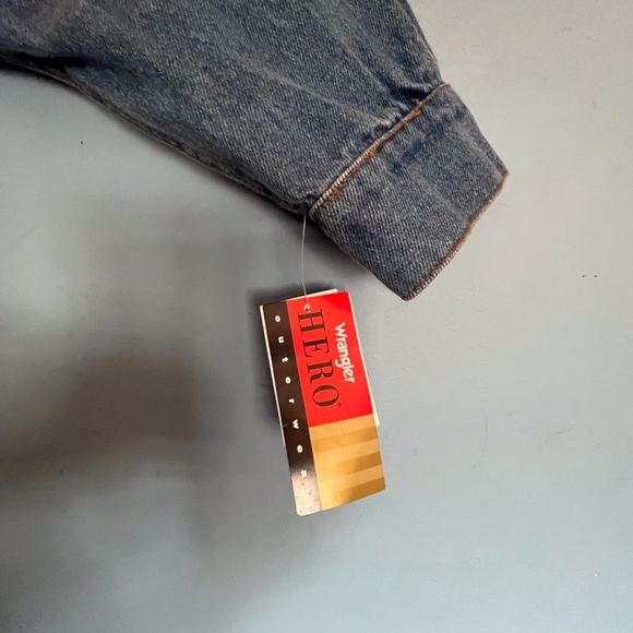 Jacket - Picture 3 of 3